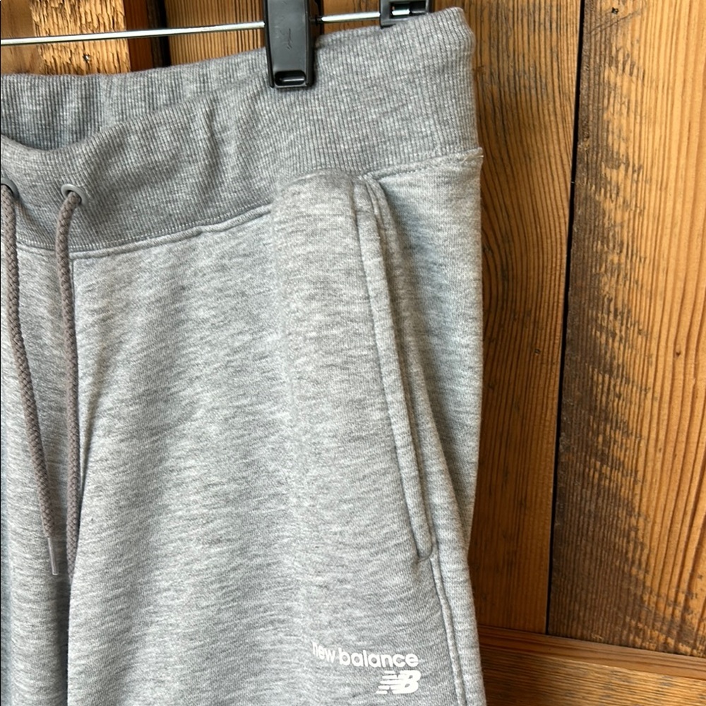 Women’s New Balance Gray Jogger Sweatpants NWOT - Picture 4 of 9